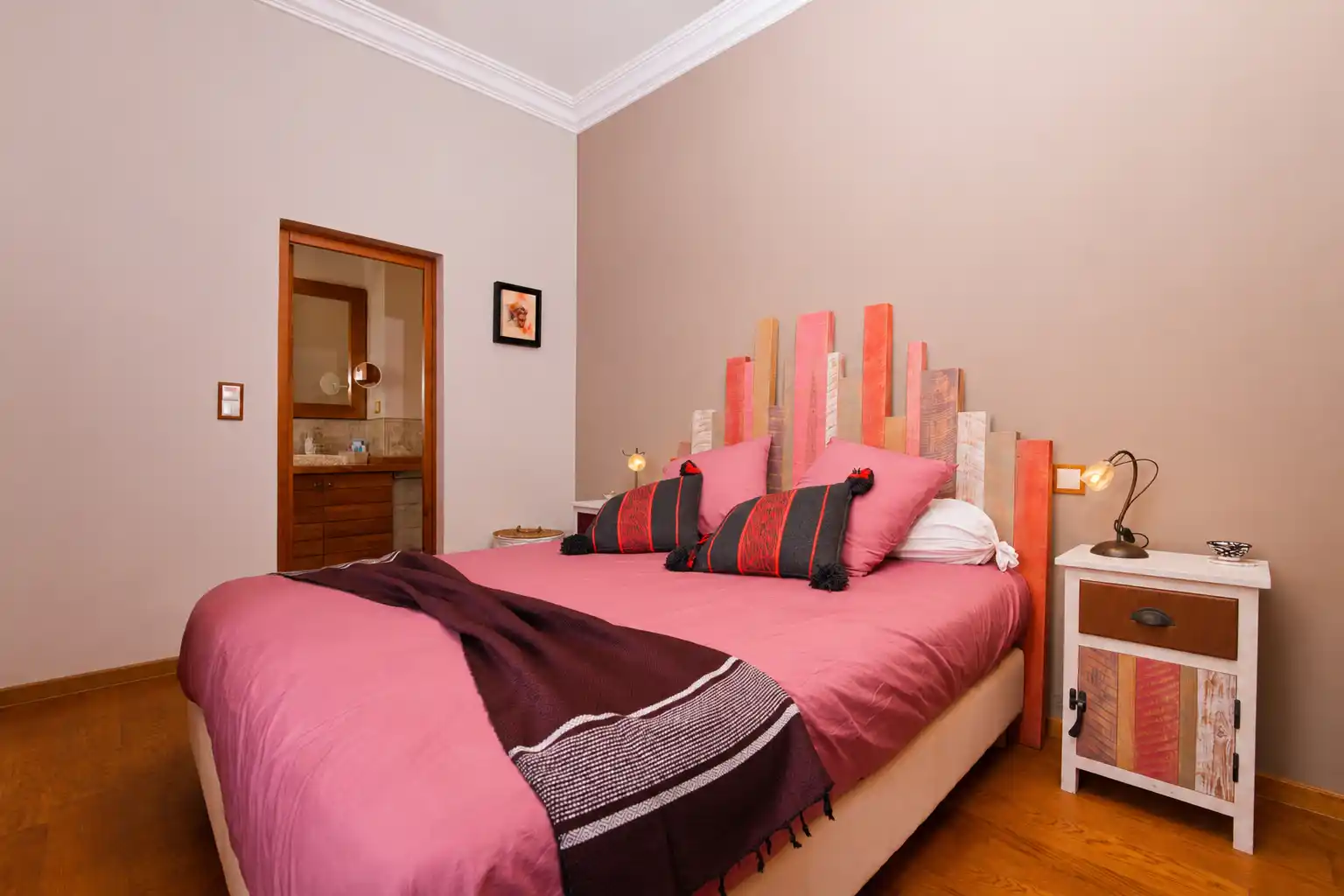 Séjour Riad piscine Essouira Maroc chambre voyage lit